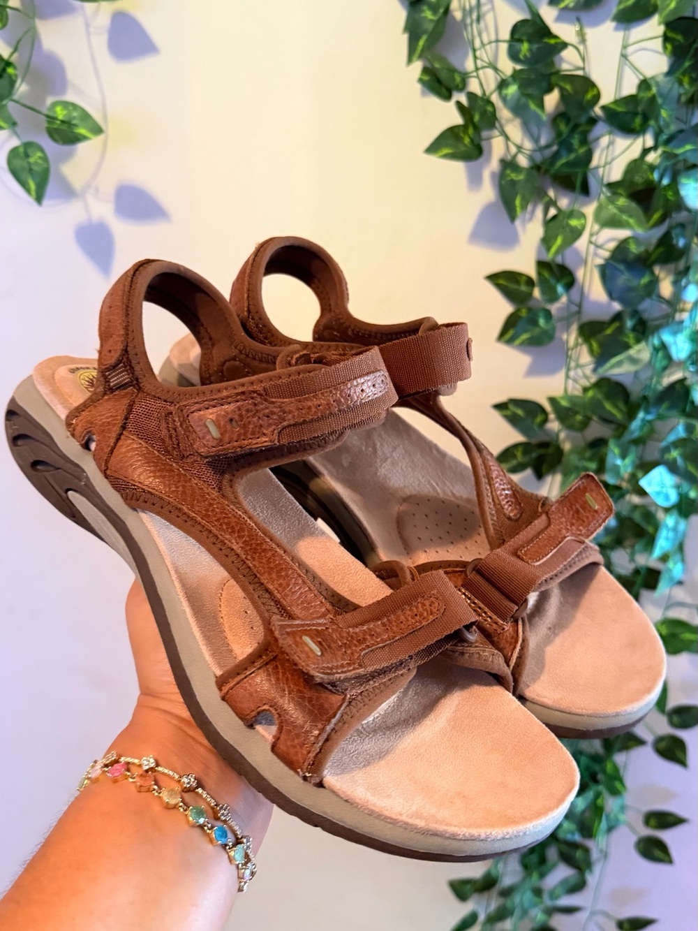 Earth Spirit Brown Leather Adjustable Strap Sandals